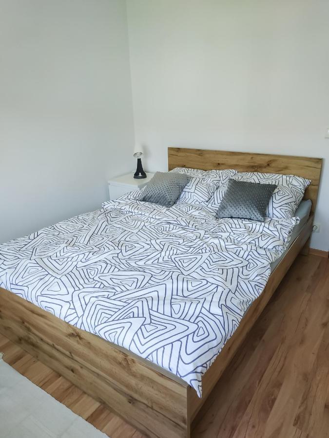Uroczy Apartament Pod Skarpa Wadowice Luaran gambar