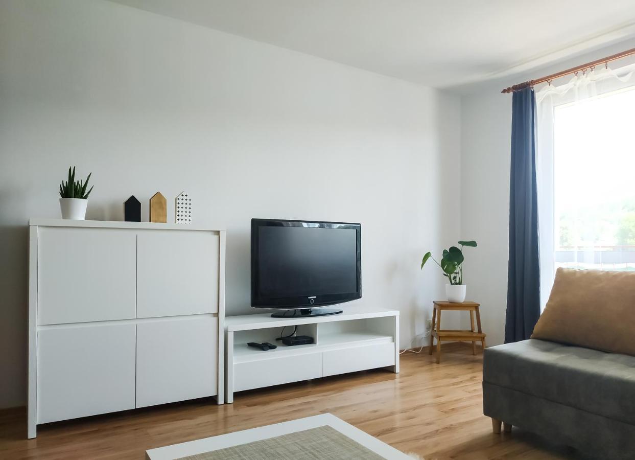 Uroczy Apartament Pod Skarpa Wadowice Luaran gambar